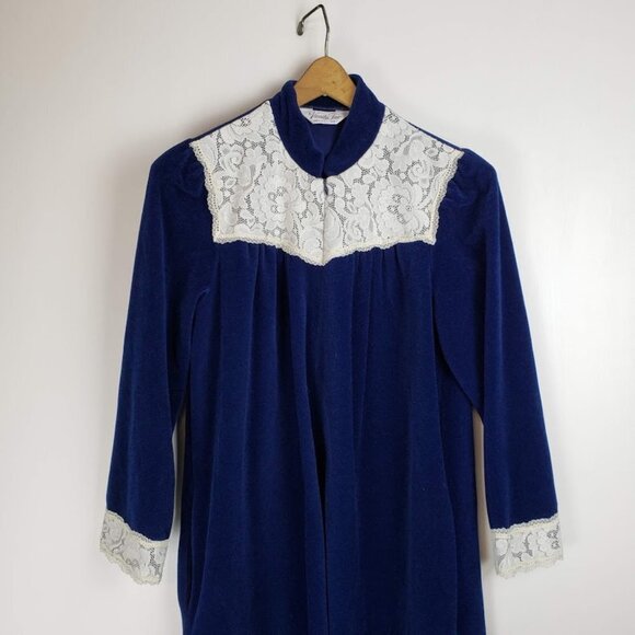 Vanity Fair Housecoat Half Zip Robe Vintage Blue Velour Lace Modest Size XS - Picture 3 of 8